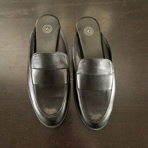 UO Urban Outfitters Slip On Loafers Black Size 7